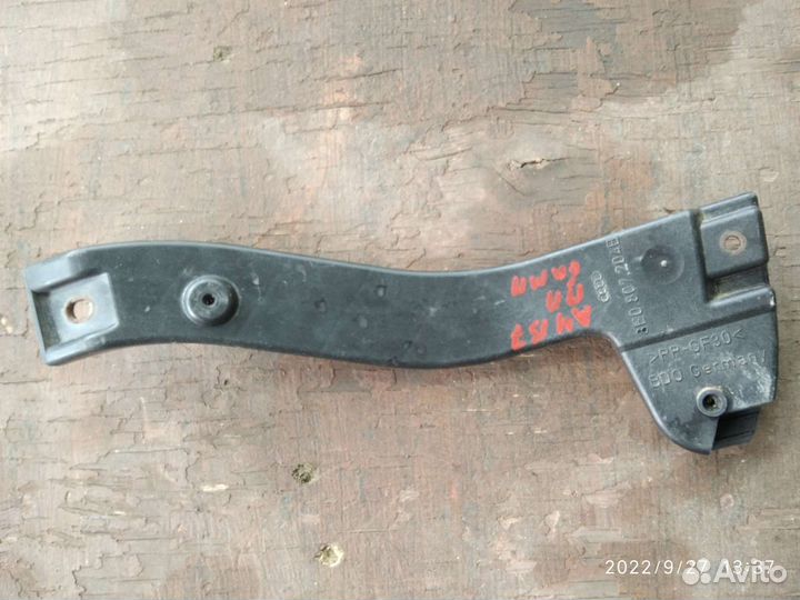 Кронштейн бампера пп Audi a4 b7