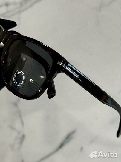 Солнцезащитные очки boss