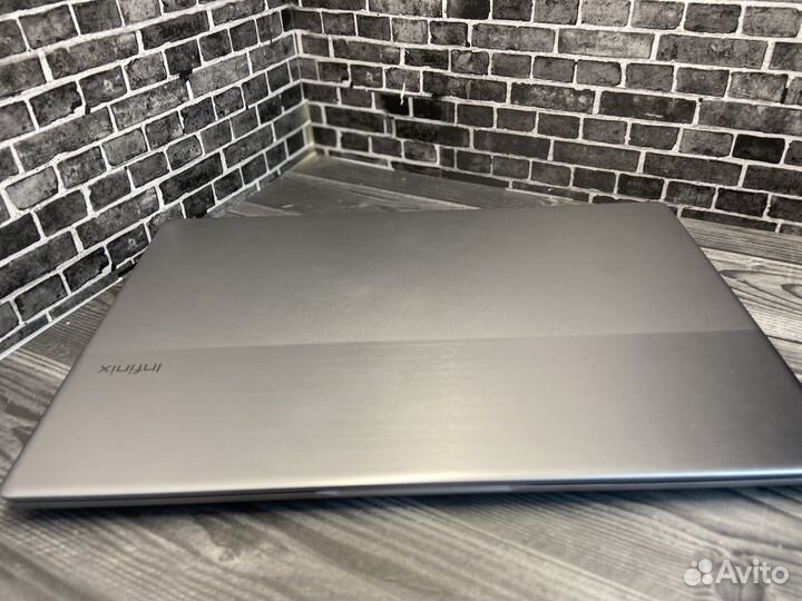 Ноутбук infinix x3