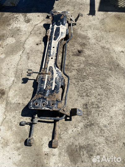 Задний подрамник балка Киа Спектра