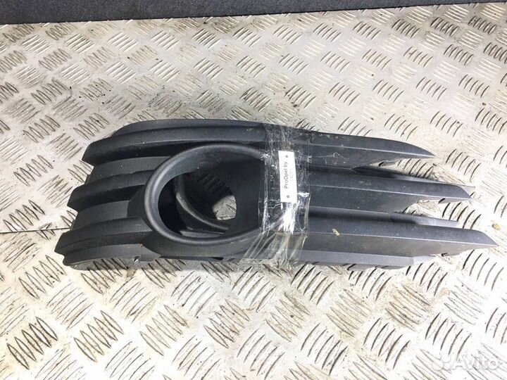 Решетка в бампер нижняя Opel Vectra C рест. 2008