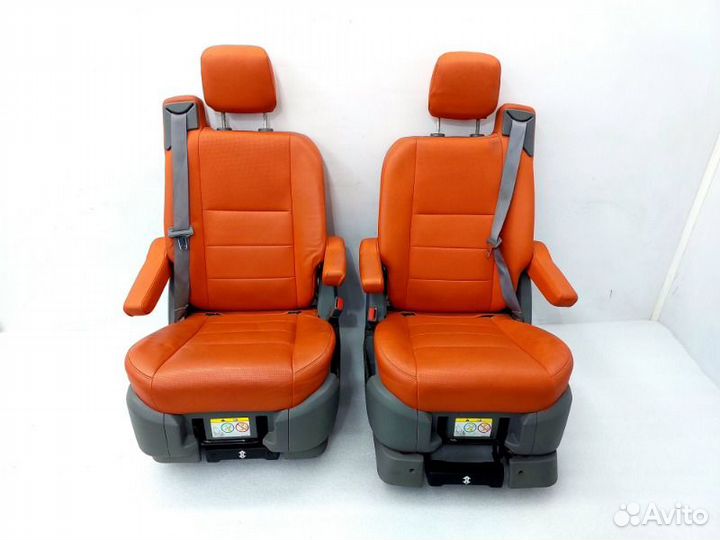 Сиденья комплект Chrysler Grand Voyager 5 RT ERB