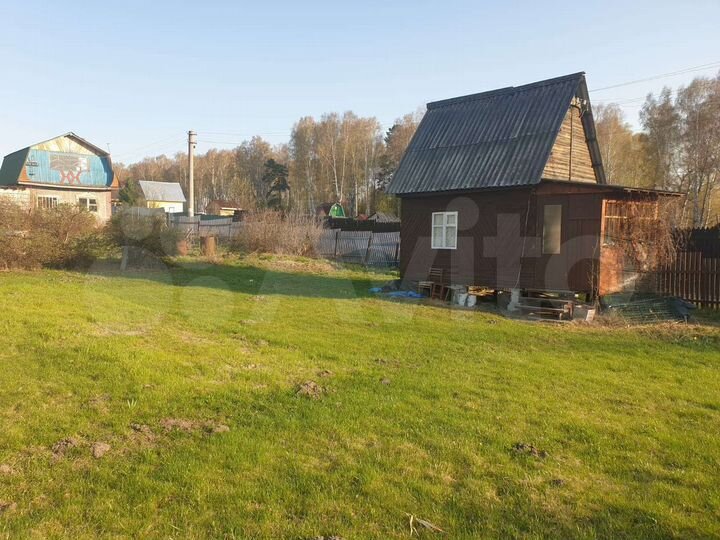 Дом 20 м² на участке 10 сот.