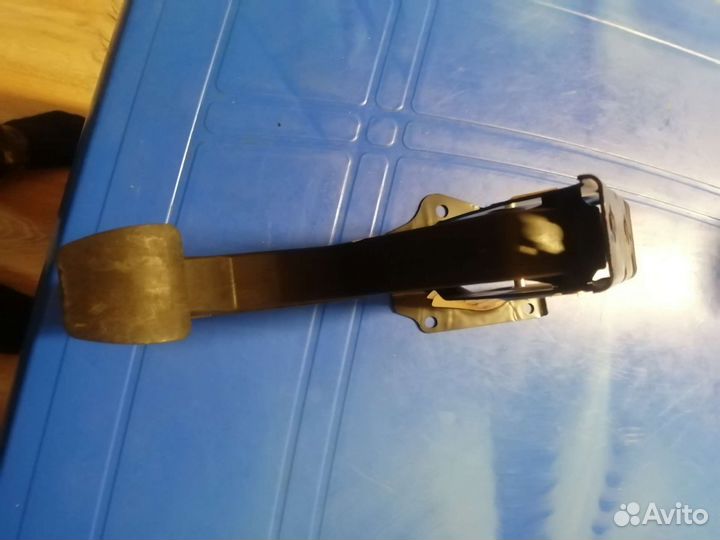 Педаль сцепления Mercedes Sprinter 906