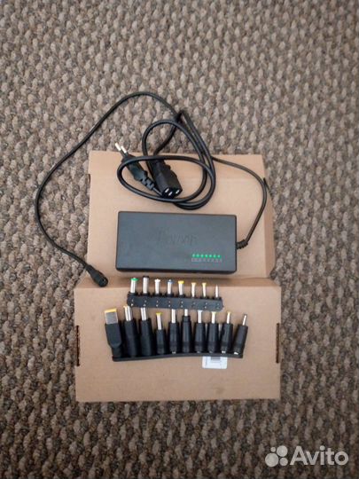 Зарядное устройство универсальное