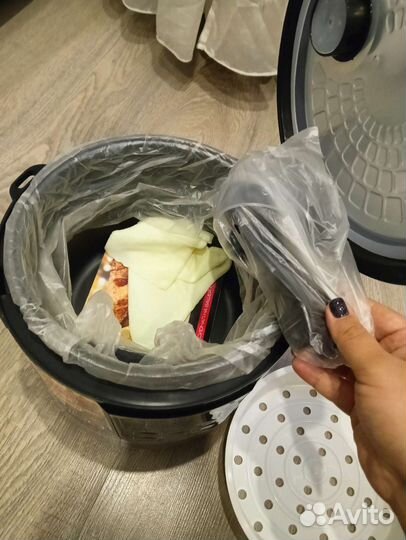 Мультиварка новая