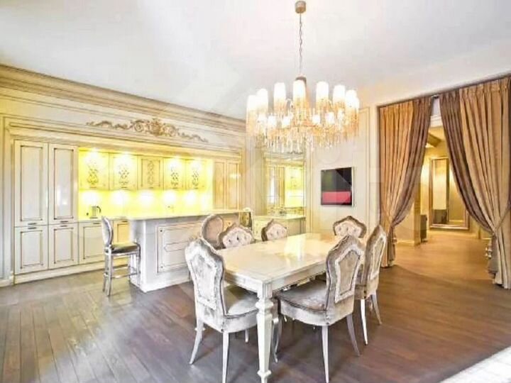 6-к. квартира, 320 м², 1/7 эт.