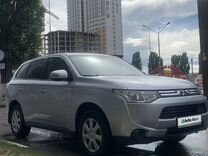 Mitsubishi Outlander 2.0 CVT, 2012, 267 000 км, с пробегом, цена 1 510 000 руб.