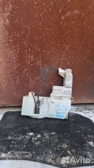 Бачок стеклоомывателя Honda Civic 5D