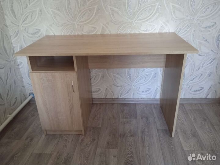 Письменный стол для школьника бу
