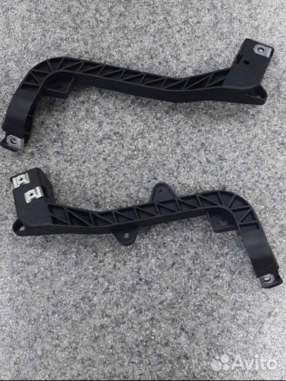 Крепление фары GLE, ML, GL, GLS