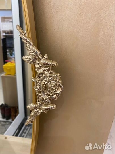 Зеркало настенное овальное