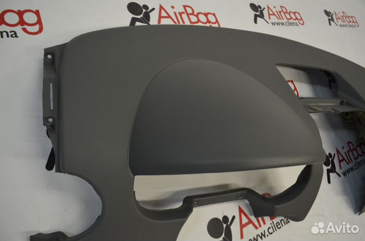 Торпедо панель приборов Mitsubishi Colt