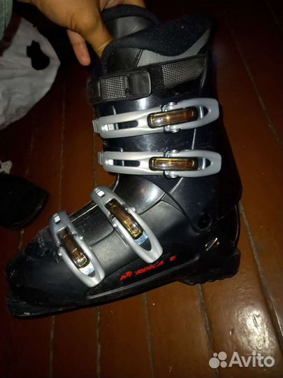 Горные лыжи,ботинки лыжные,коньки