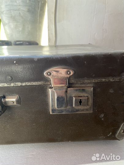 Чемодан старинный