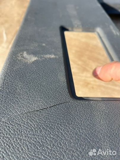 Обшивка багажника Mitsubishi Pajero 6G72 1993