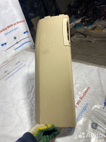 Обшивка центральной стойки передняя правая Bmw X5