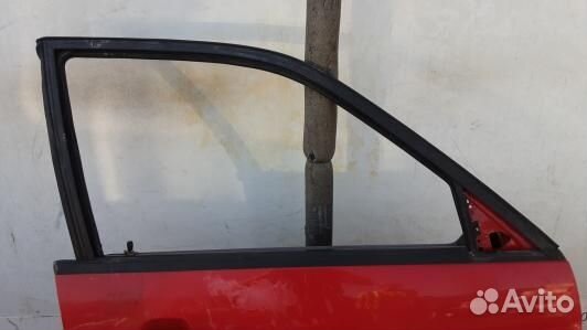 Дверь передняя правая volkswagen passat B4 (ISE04E