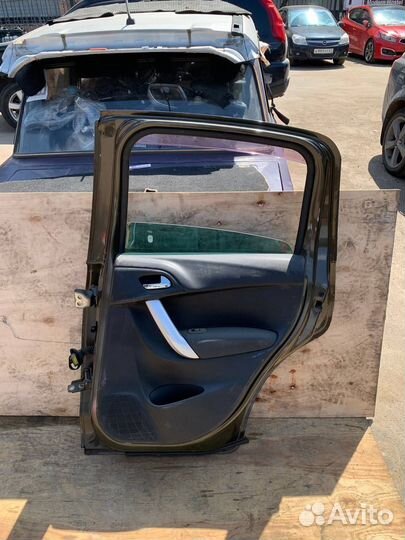 Правая задняя дверь Citroen C3 A51