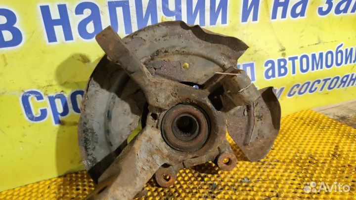 Кулак поворотный передний правый Renault Logan