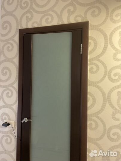 Межкомнатные двери бу 70 см с коробкой