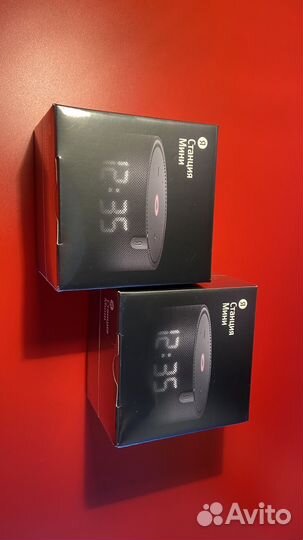 Умная колонка Яндекс Станция Мини с часами