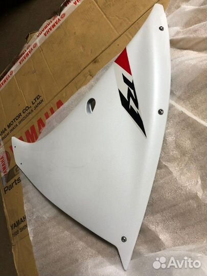 Новый оригинальный обтекатель Yamaha R1