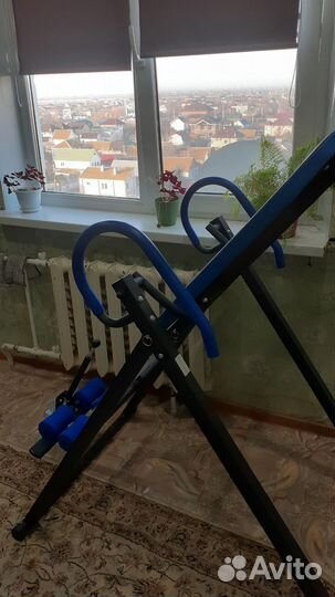 Инверсионный стол для лечения при болях в спине