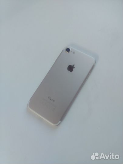 iPhone 7, 32 ГБ