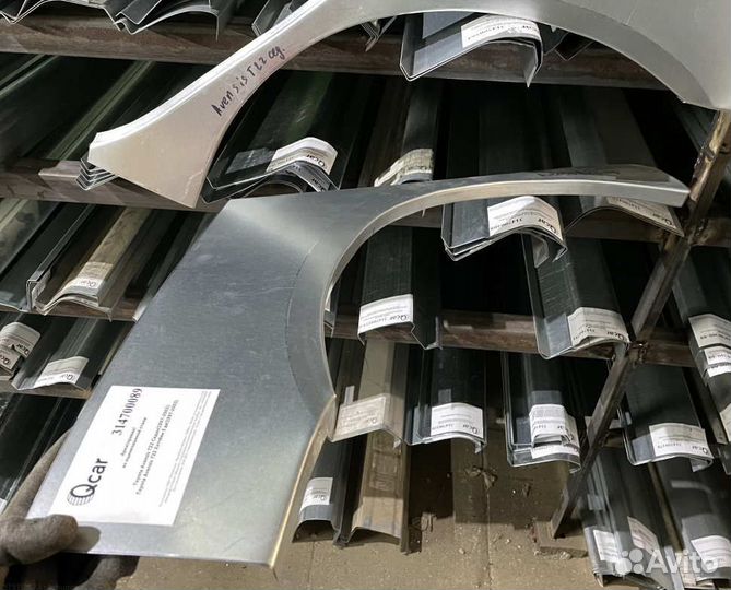 Арка правая Toyota Avensis T22 1997-2002 hb/sedan