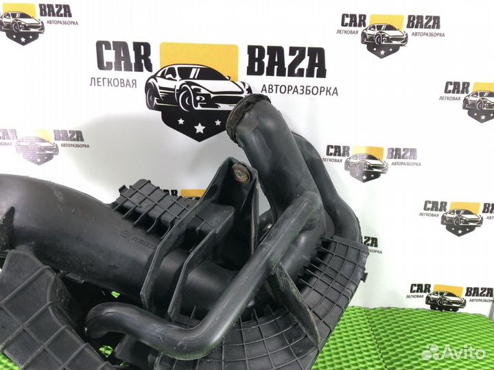 Резонатор воздушного фильтра Mazda 3, Mazda 5