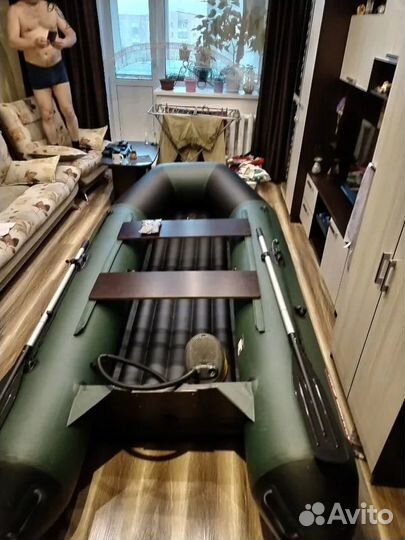 Лодка Хантер 320 лка