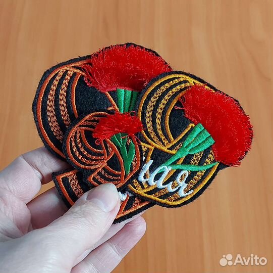 Брошь ручной работы