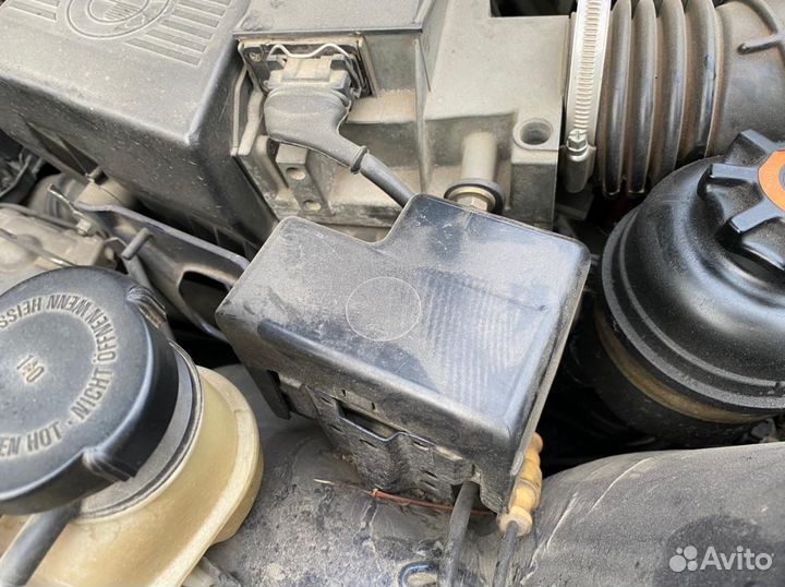 Крышка реле BMW E30