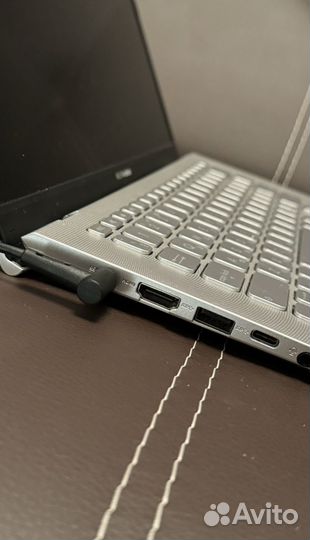 Asus VivoBook 14