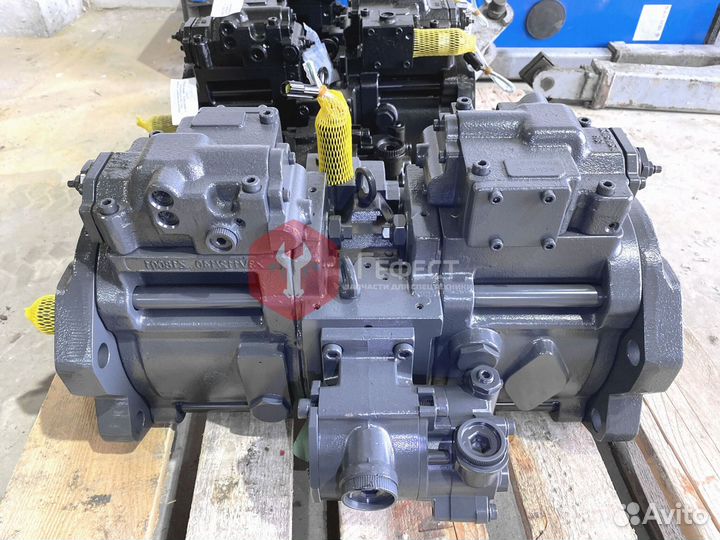 Основной насос Hyundai R260LC-9S 31Q6-10020