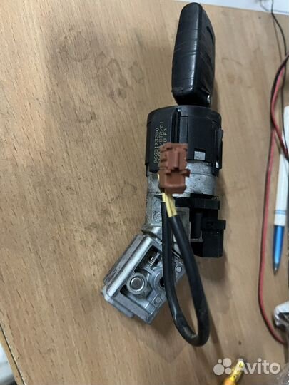 Замок зажигания peugeot 308