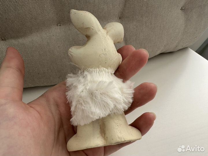Фигурка заяц в шубке