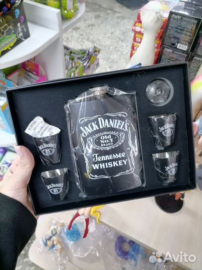 Набор фляжка +4 рюмки