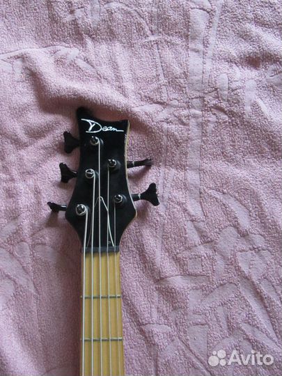 Dean Sledgehammer бас-гитара с электроникой Villex