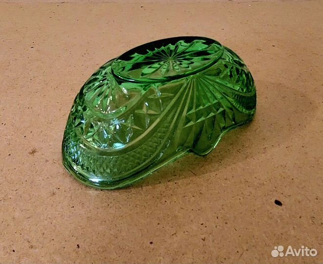 Конфетница ваза-лодочка цветное стекло 1950е СССР