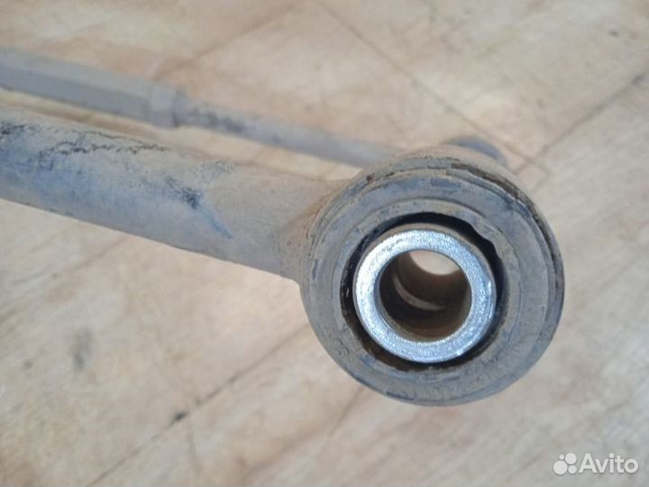 Кулак поворотный задний правый Toyota Carina AT192