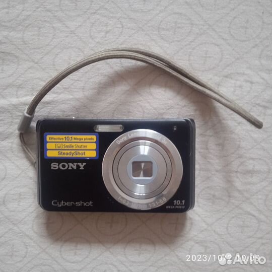 Компактный фотоаппарат