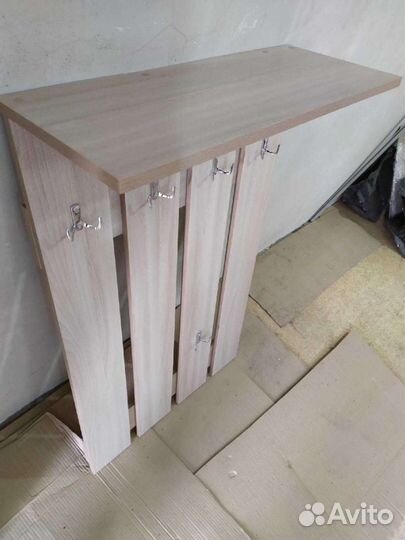 Вешалка новая