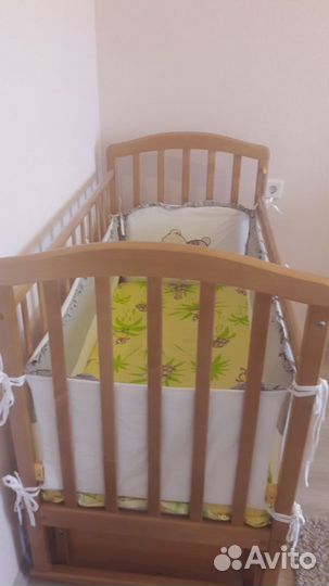 Детская кроватка