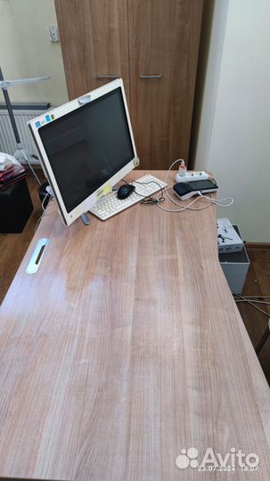 Стол письменный офисный