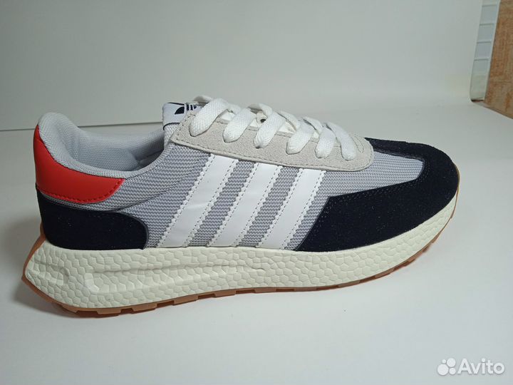 Кроссовки Adidas