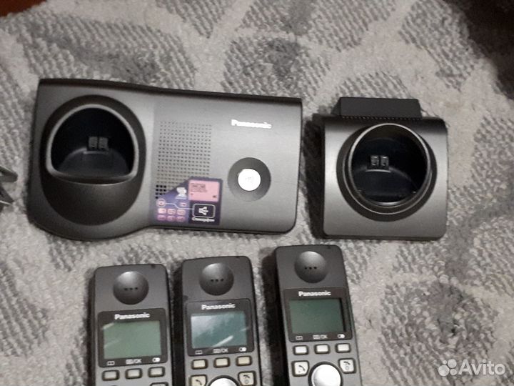Радиотелефон dect Panasonic KX-TG 7106 RU