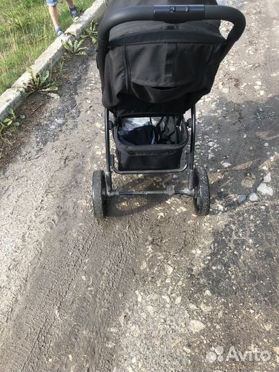Коляска прогулочная