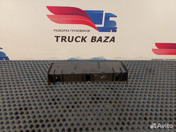 81254410725 Накладка на торпедо